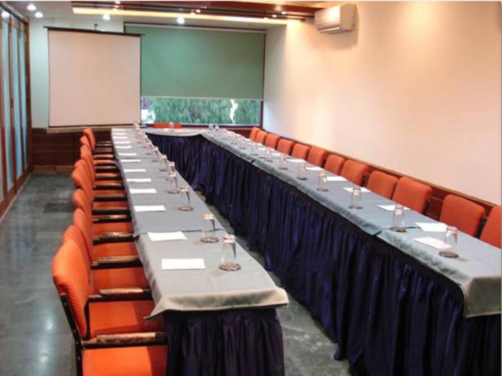 Oyo 15791 Flagship Hotel Executive Hazratganj 勒克瑙 外观 照片